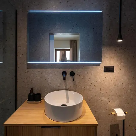 Cortile House Pridraga