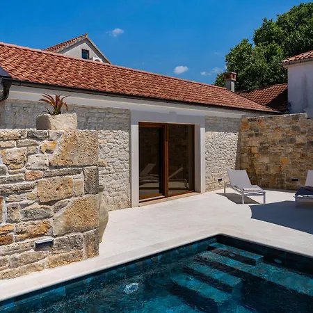 Cortile House Villa *