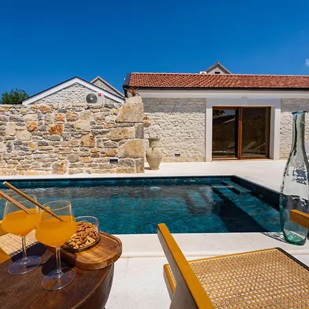 Cortile House Pridraga