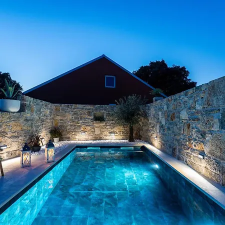 Cortile House *