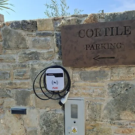 فيلة Cortile House *
