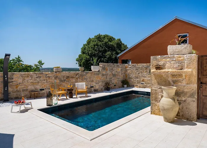 Cortile House Pridraga