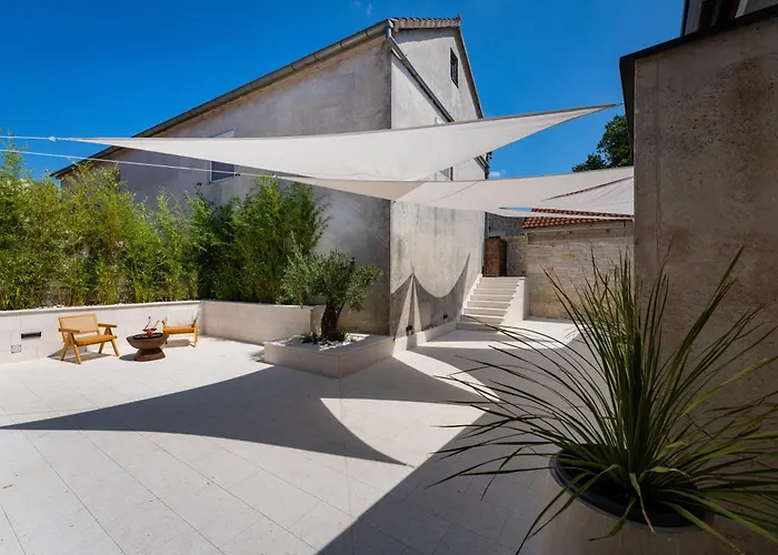 Cortile House *