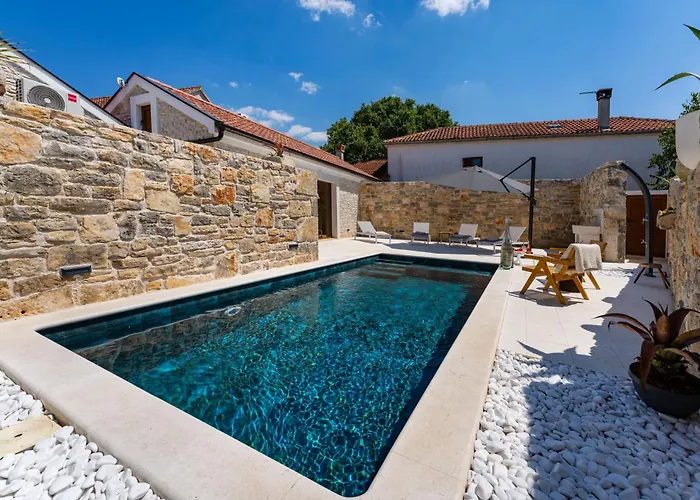 Cortile House Pridraga