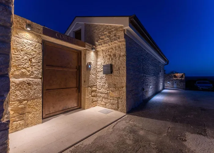 Cortile House Villa *