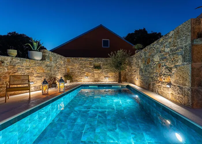 Cortile House *