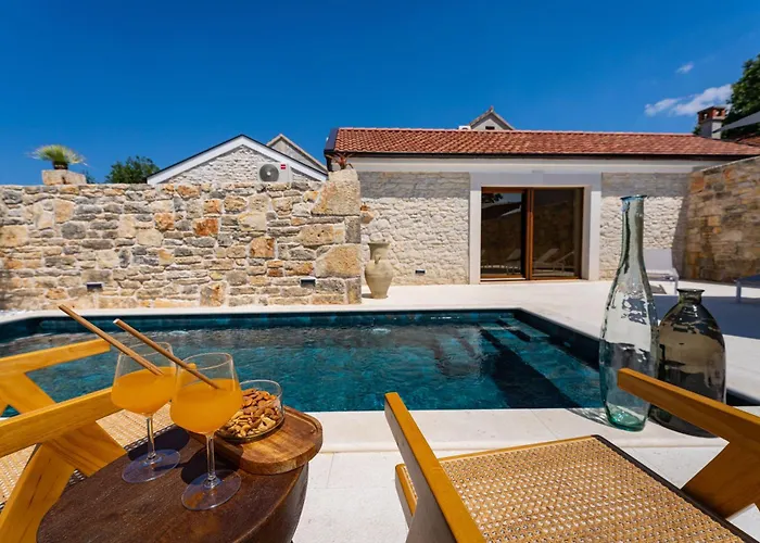 Cortile House Pridraga