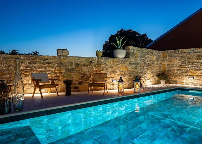 فيلة Cortile House *