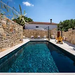 Cortile House Pridraga