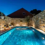 Cortile House *