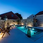 Cortile House Pridraga