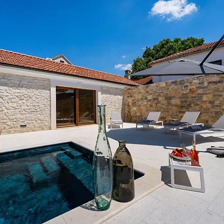 Cortile House Pridraga