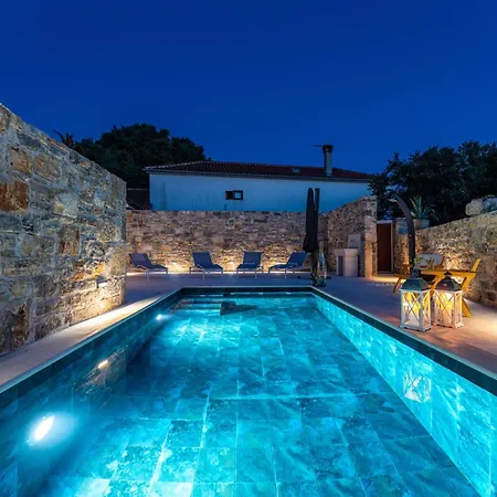 Βίλα Cortile House