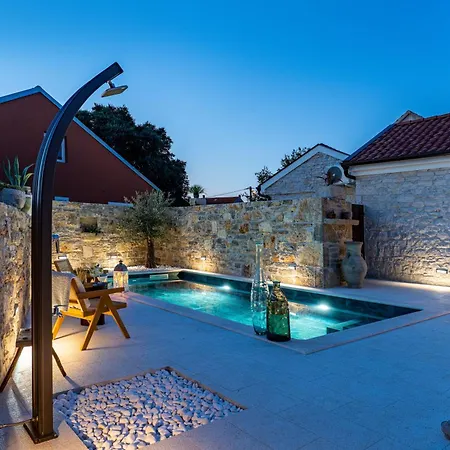 Cortile House Vila