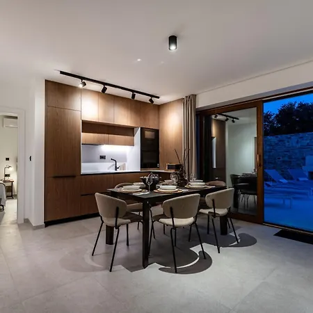 Cortile House