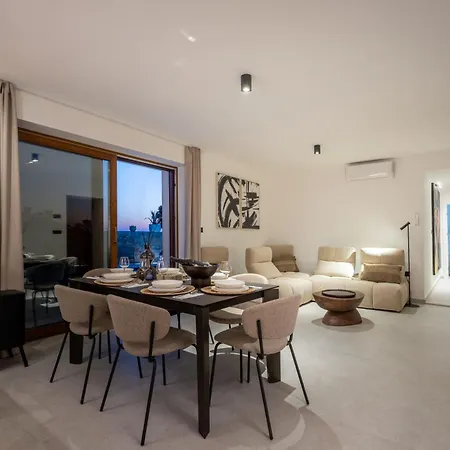 Cortile House *