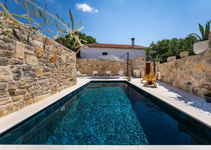 Cortile House Pridraga