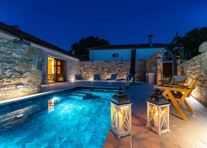 Cortile House 빌라 Pridraga